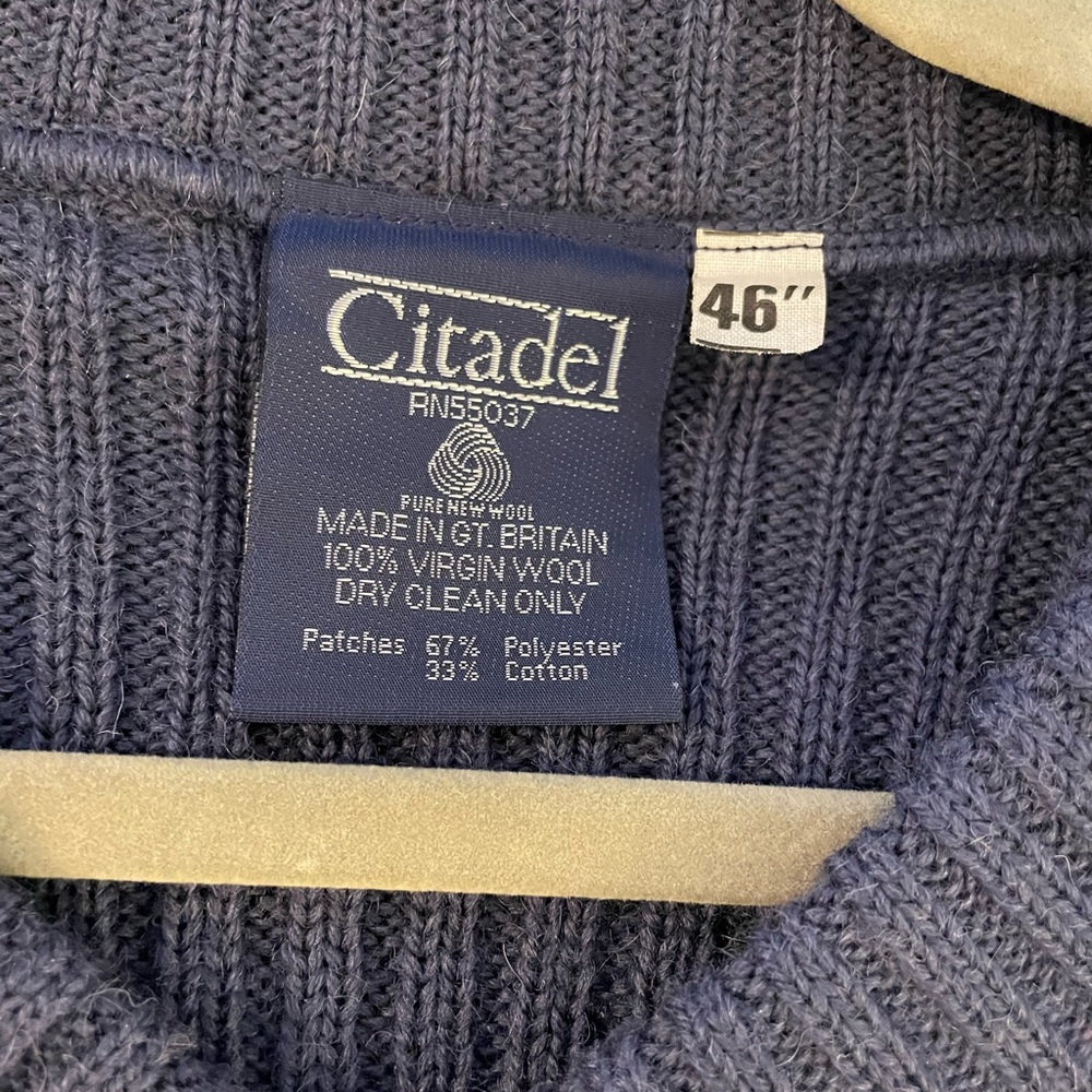 Citadel Vintage Men’s V Neck Navy Blue Sweater. Like New! - Picture 6 of 9